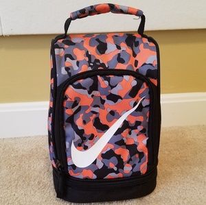 nike camo lunch box